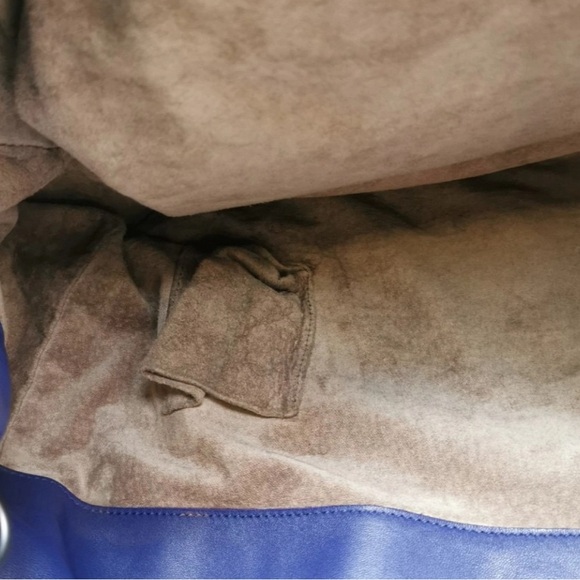 Bottega Veneta Intrecciato Woven Leather Shoulder Bag in Purple - Picture 8 of 16